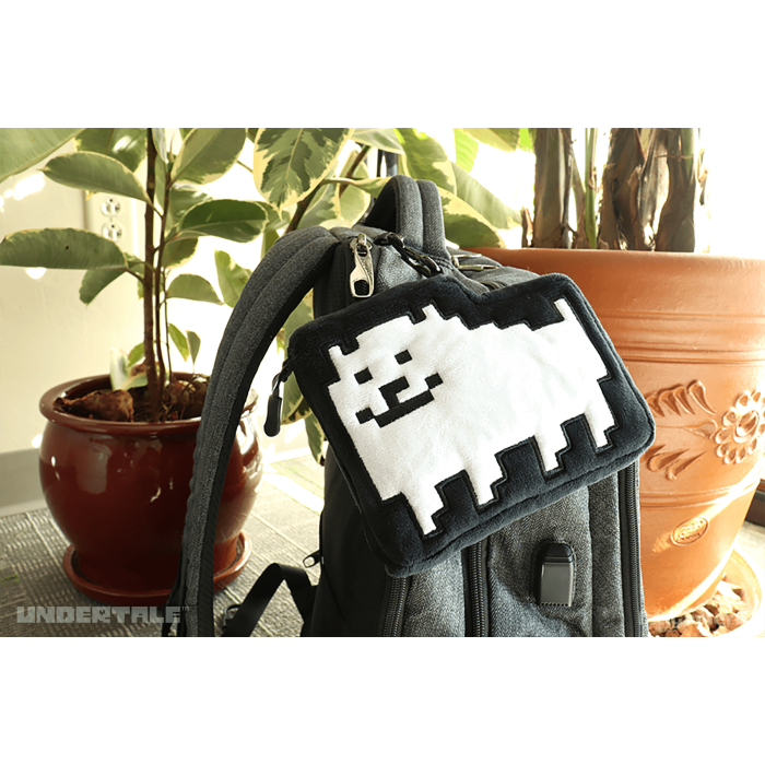 Аксессуары: Мішечок зі змійкою UNDERTALE (Annoying Dog Pooch Pouch) от Fangamer в магазине GameBuy, номер фото: 1