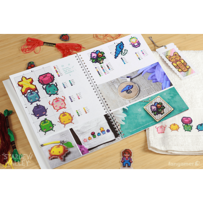 Гайды, Комиксы и другие книги: Stardew Valley Cross Stitch Guide от Fangamer в магазине GameBuy, номер фото: 4