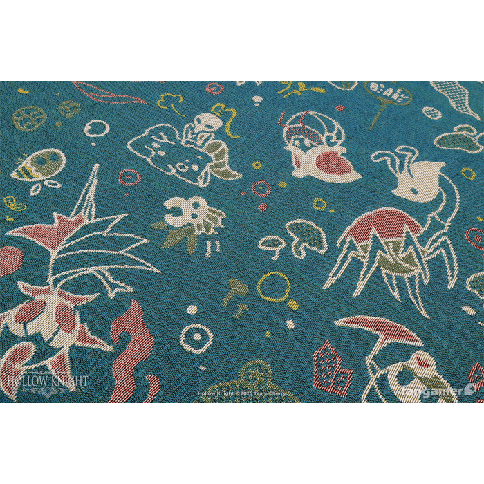 Аксессуары: Плед Hollow Knight (Cozy Critters Throw Blanket) от Fangamer в магазине GameBuy, номер фото: 3