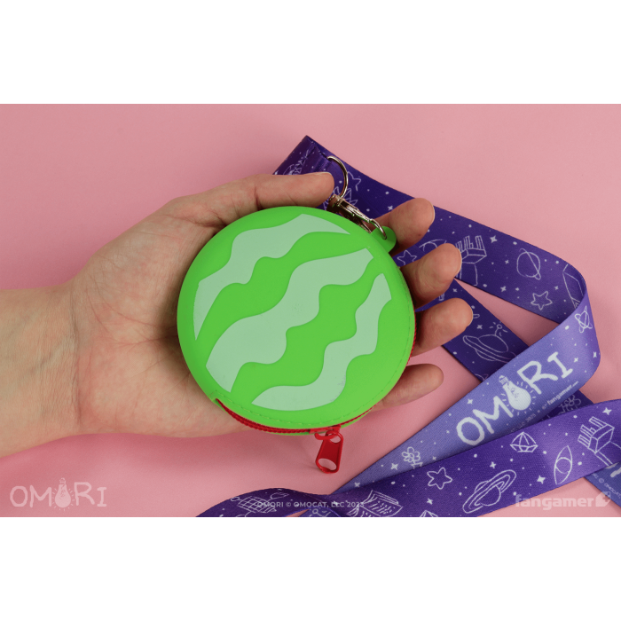 Аксессуары: Бейдж на шнурке OMORI (Watermelon Pouch and Lanyard) от Fangamer в магазине GameBuy, номер фото: 3