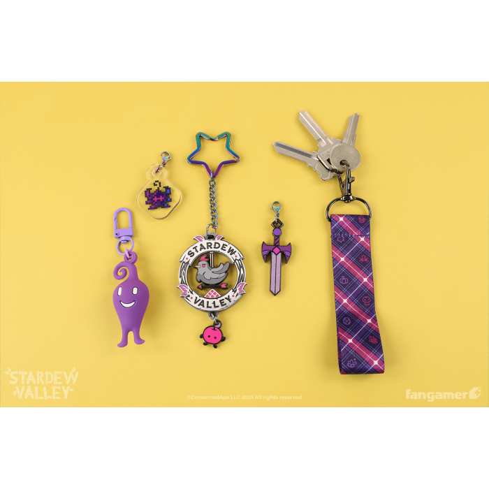 Аксессуары: Брелок Stardew Valley (Void Farmer Spinning Charm Keychain) от Fangamer в магазине GameBuy, номер фото: 2