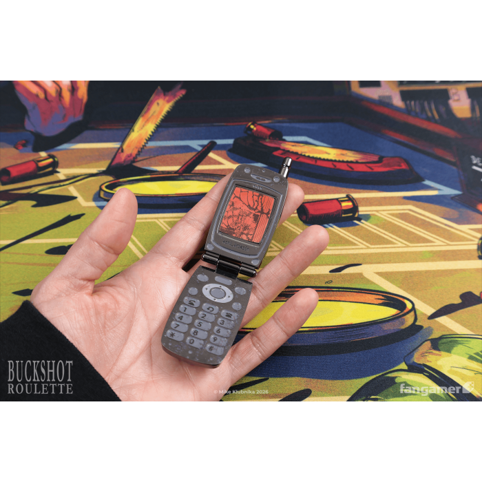 Аксессуары: Пин Buckshot Roulette (Burner Phone Pin) от Fangamer в магазине GameBuy, номер фото: 3