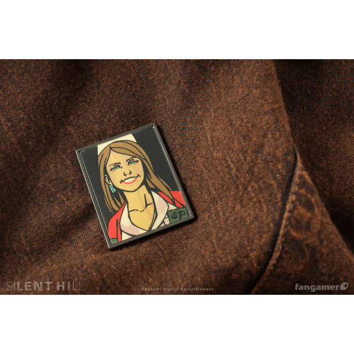 Аксесуари: Пін Silent Hill (Bloody Lisa Lenticular Pin) від Fangamer у магазині GameBuy, номер фото: 2