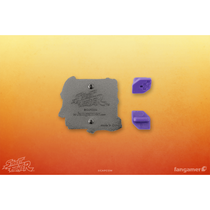 Аксессуары: Пин Street Fighter (Street Fighter Buddies Lenticular Pin: Sagat) от Fangamer в магазине GameBuy, номер фото: 1