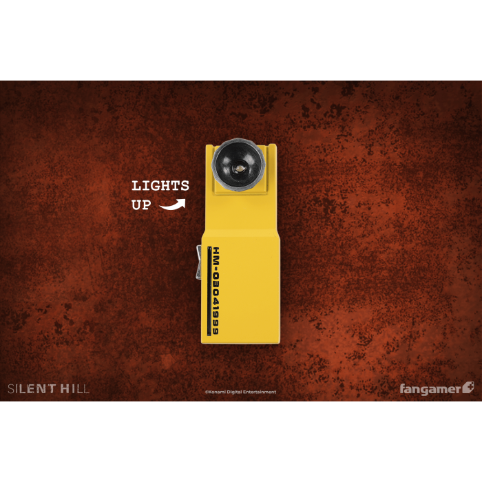 Аксессуары: Пин Silent Hill (Harry's Flashlight LED Pin) от Fangamer в магазине GameBuy