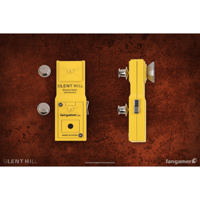 Аксессуары: Пин Silent Hill (Harry's Flashlight LED Pin) от Fangamer в магазине GameBuy, номер фото: 1