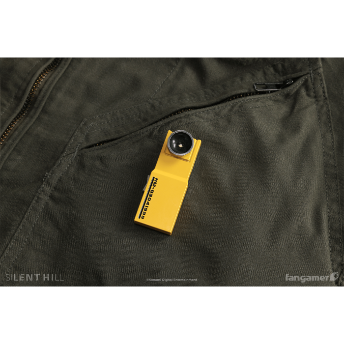 Аксессуары: Пин Silent Hill (Harry's Flashlight LED Pin) от Fangamer в магазине GameBuy, номер фото: 5