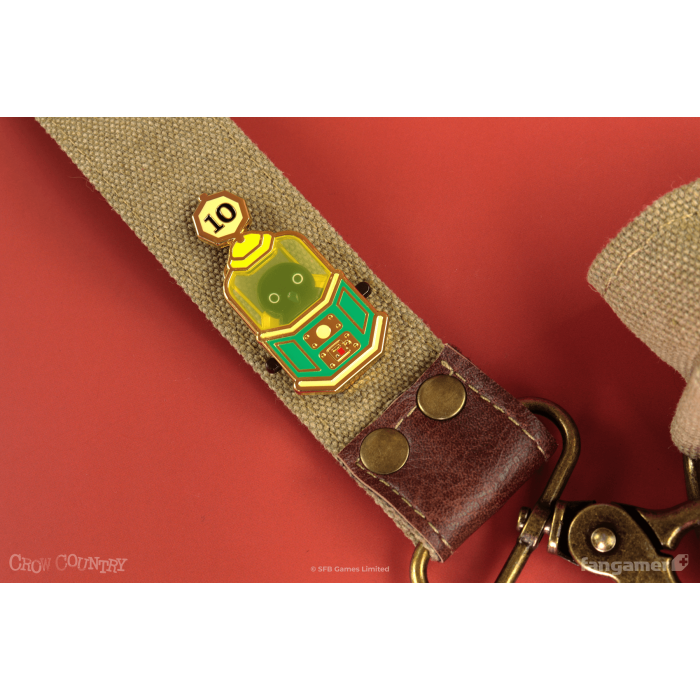 Аксессуары: Пин Crow Country (Fortune Teller Crow Sliding Pin) от Fangamer в магазине GameBuy, номер фото: 2
