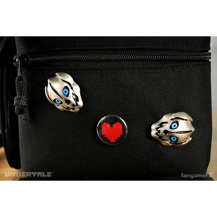 Аксессуары: Пин UNDERTALE (Blaster Pin) от Fangamer в магазине GameBuy, номер фото: 1