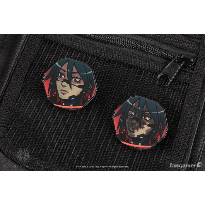 Аксесуари: Пін SIGNALIS (Corruption Lenticular Pin) від Fangamer у магазині GameBuy, номер фото: 1