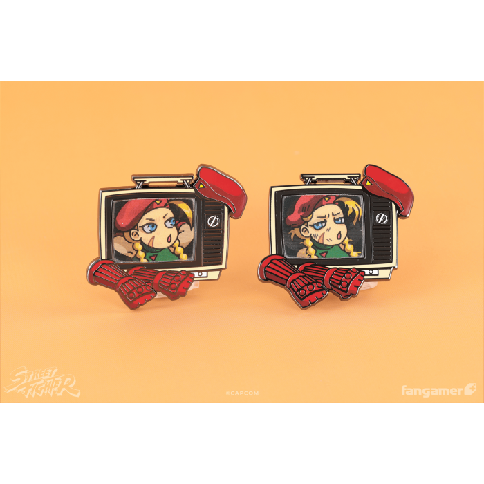 Аксесуари: Пін Street Fighter (Street Fighter Buddies Lenticular Pin: Cammy) від Fangamer у магазині GameBuy, номер фото: 2