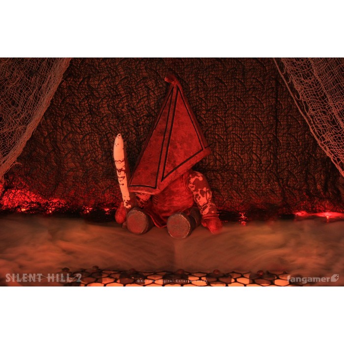 Мягкие и Плюшевые Игрушки: Плюшевая мягкая игрушка Silent Hill (Red Pyramid Thing Plush) от Fangamer в магазине GameBuy, номер фото: 3