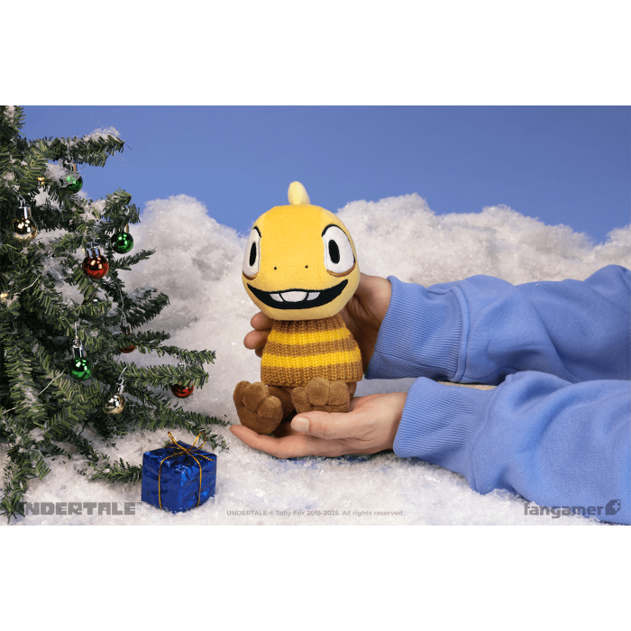 Мягкие и Плюшевые Игрушки: Плюшевая мягкая игрушка UNDERTALE (Monster Kid Plush) от Fangamer в магазине GameBuy, номер фото: 3