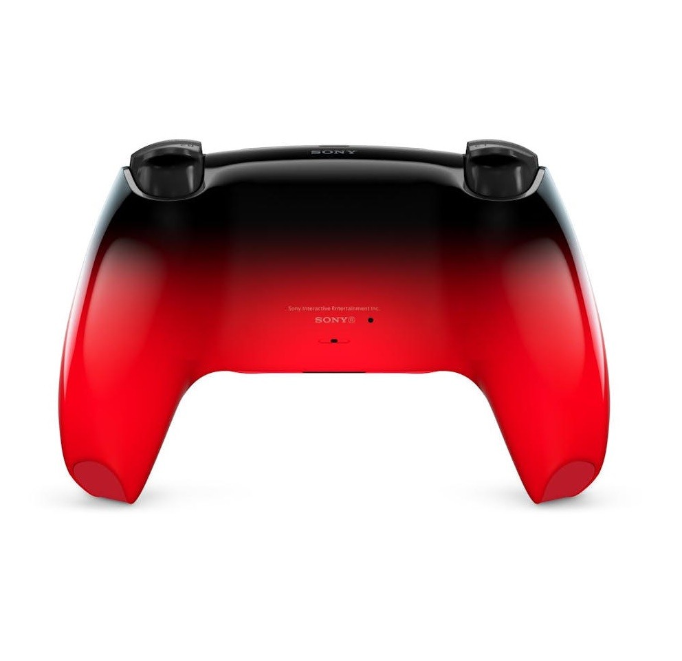 Задняя сторона DualSense Techno Red с красным корпусом и плечевыми кнопками.